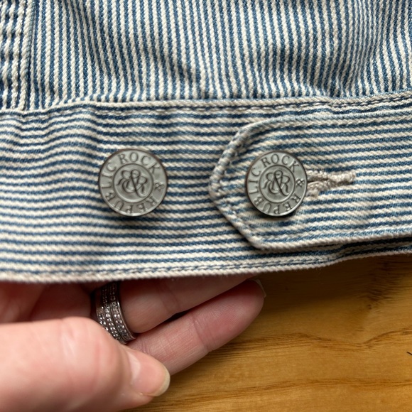Rock & Republic Denim Vest Size Small - Picture 2 of 9